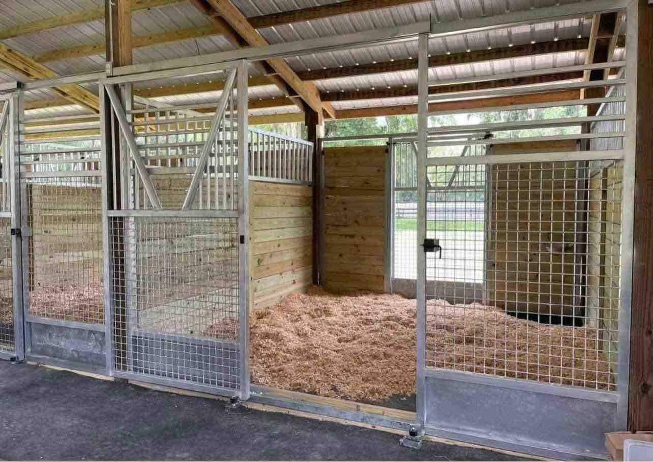 gator-stall-and-barn